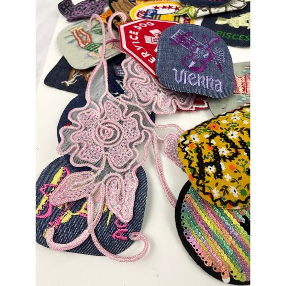 150 PC Assorted Sewing Applique Patches Iron on Sew On NEW Mixed Sequin Crafting - Picture 7 of 16